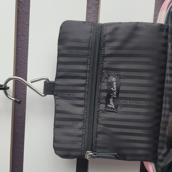 Victoria's Secret travel makeup/skin care hang bag in Pink - Picture 4 of 6